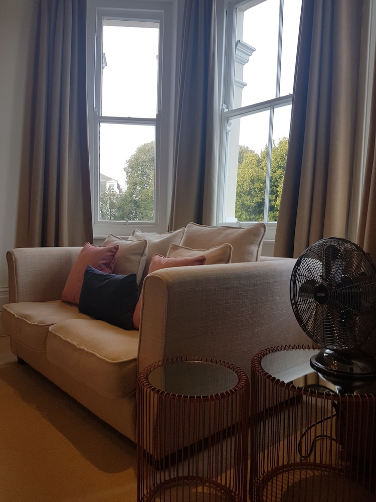 Deluxe Double Room, Garden View (Orchid) photo 3