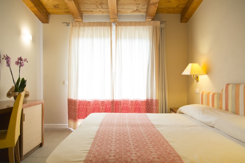 Superior Room - Photo 2