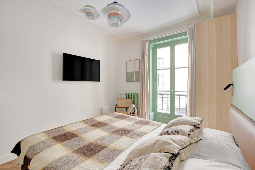 Apartment photo 2