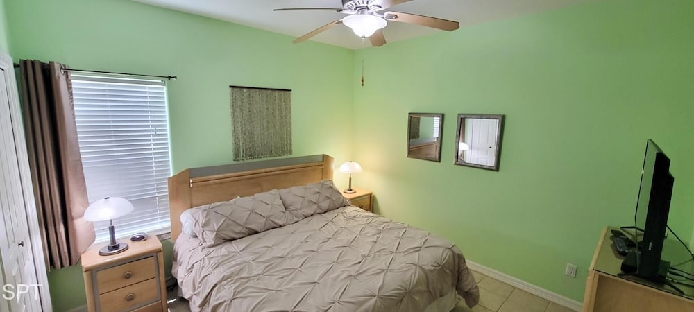 Condo, 2 Bedrooms