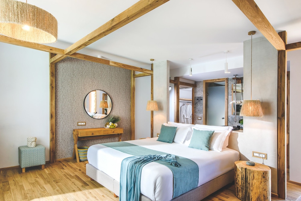 Premium Room, Pool View
