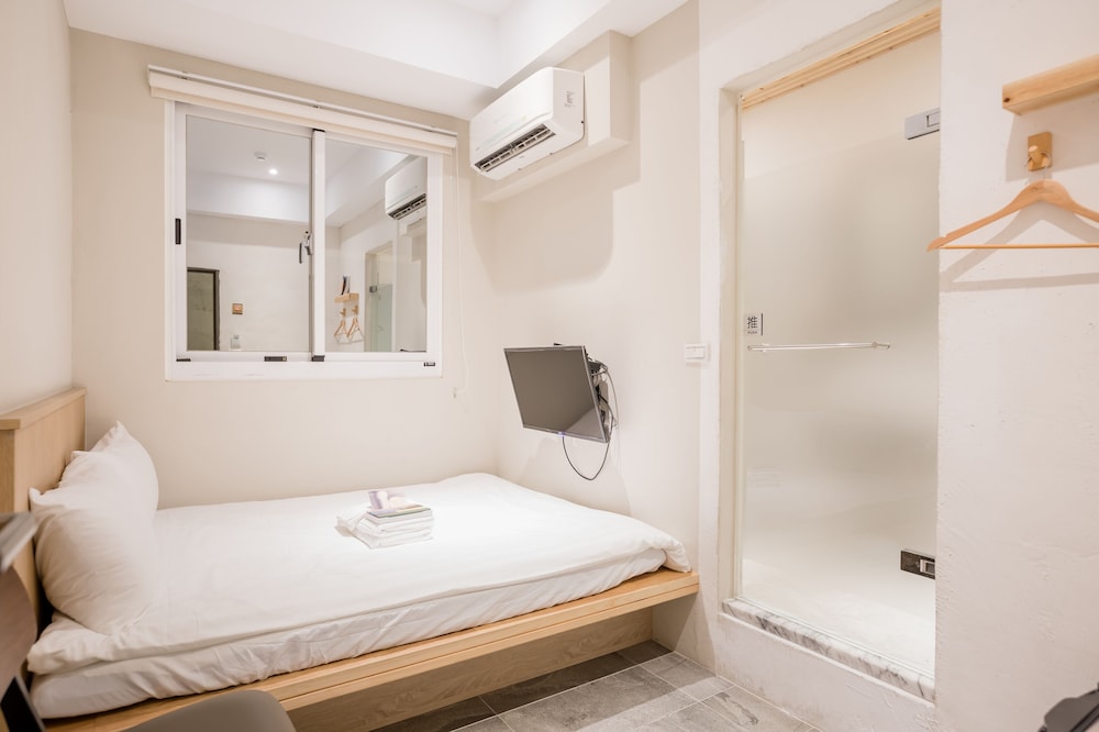 Gallery Single Room, 1 Double Bed photo 1