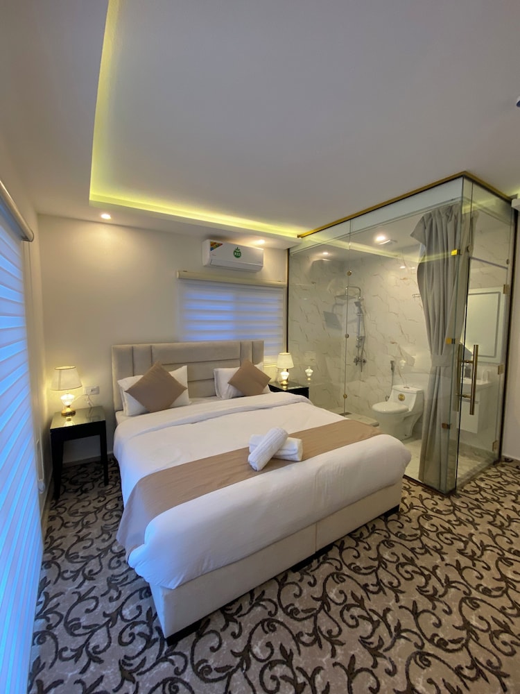 Deluxe Room, Balcony, Mountain View photo 1