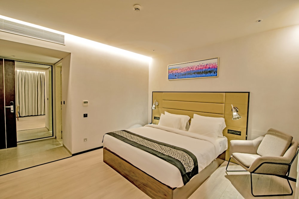 Executive Room - Photo 6