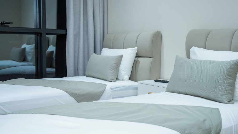 Junior Suite, City View