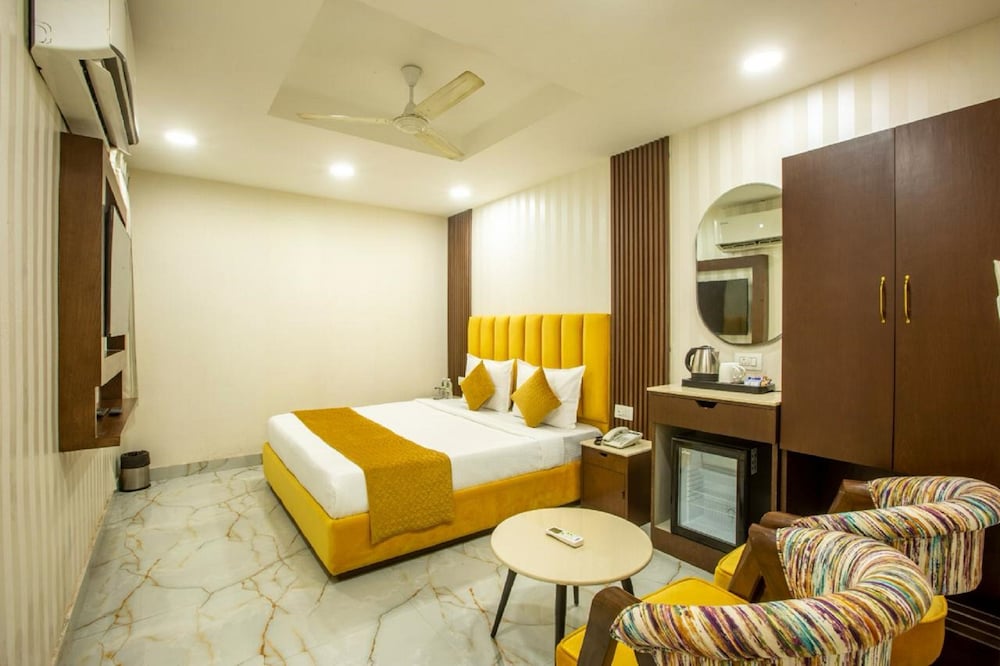 Premium Room - Photo 9