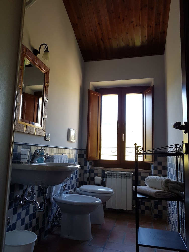 Triple Room (Private External Bathroom) photo 3