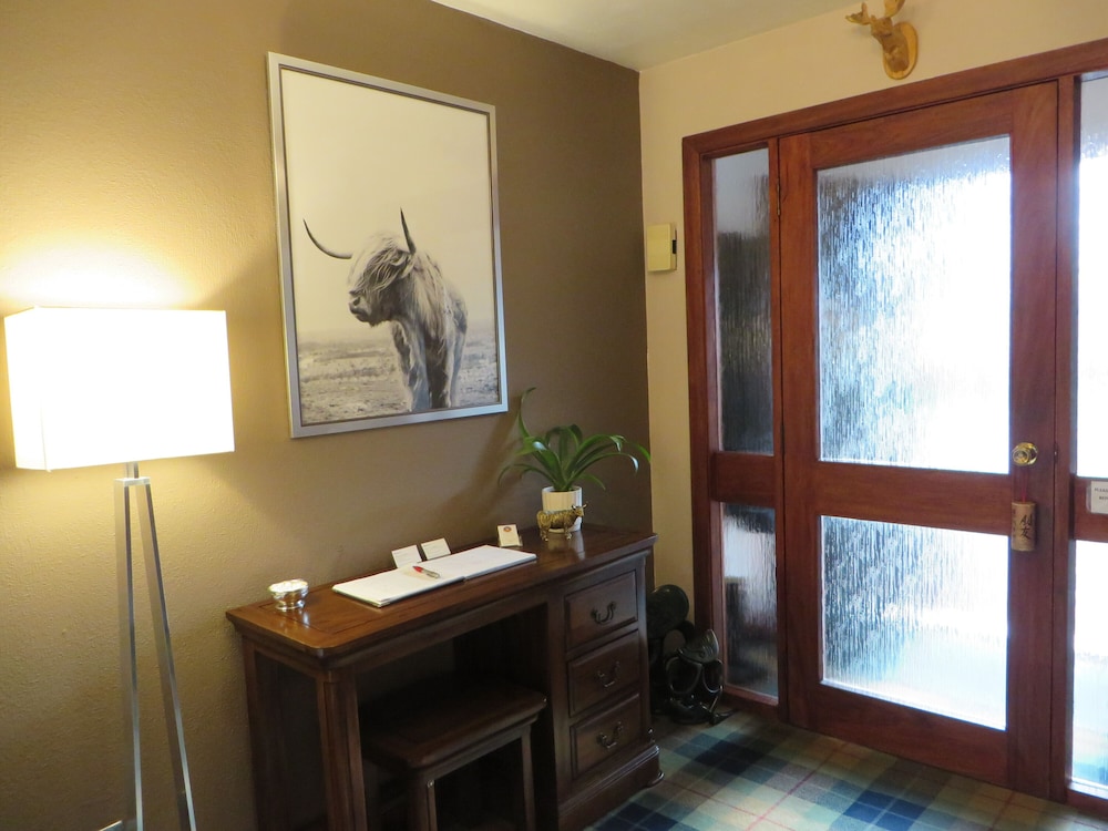 Twin Room, Ensuite photo 2