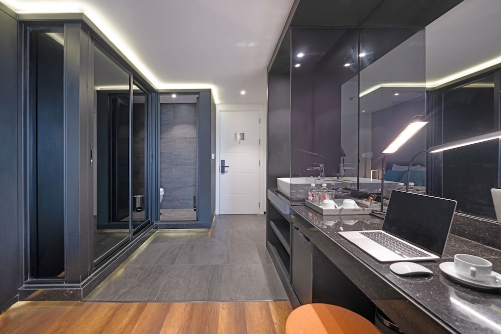 Superior Double Room with Balcony photo 2