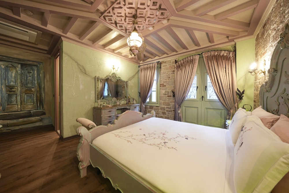 Superior Room - Photo 10
