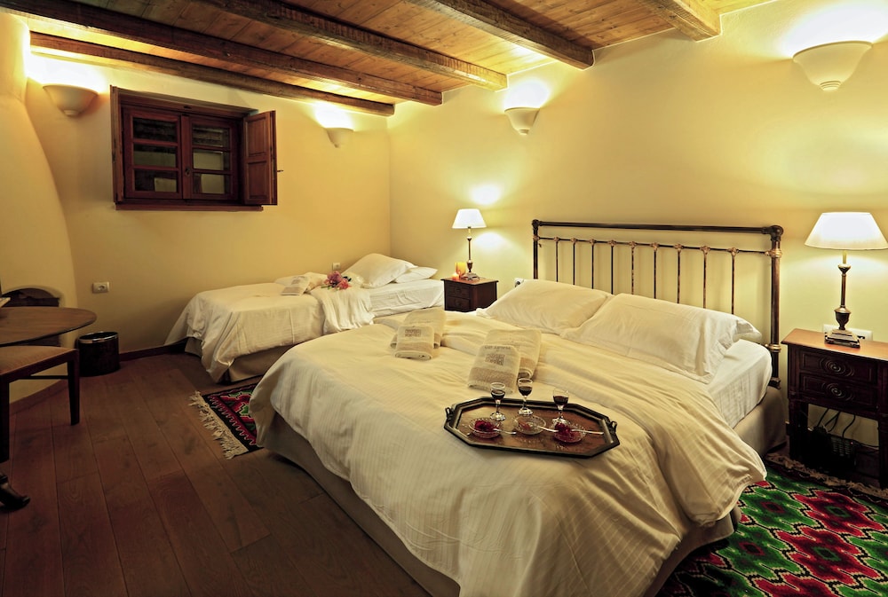 Standard Triple Room Semi Basement