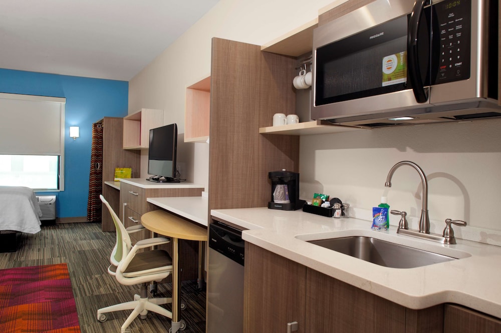 Studio, 1 Queen Bed, Accessible (Hearing)