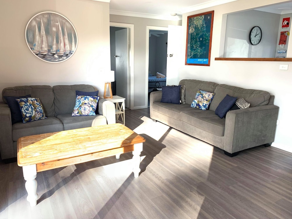 Comfort Apartment, 2 Bedrooms, River View (Unit 5) photo 1