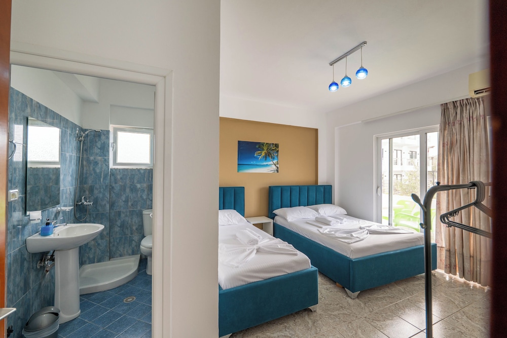 Basic Triple Room