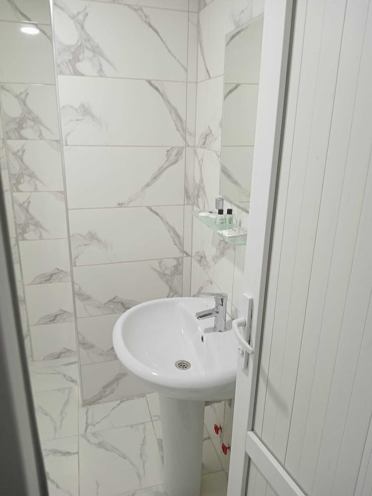 Twin Room, City View photo 2