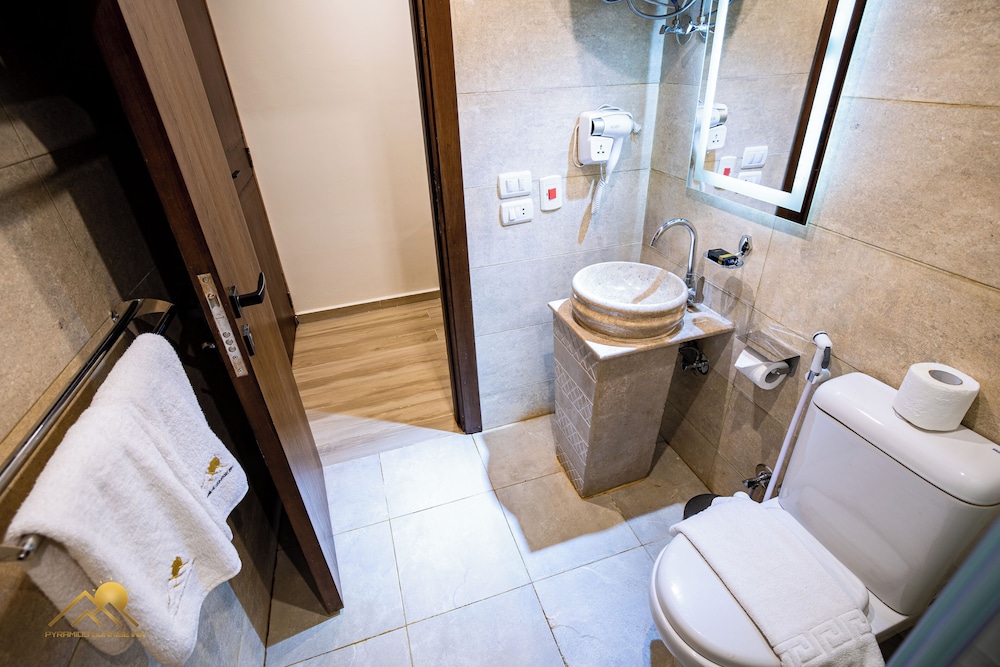 Deluxe Double or Twin Room - Photo 38