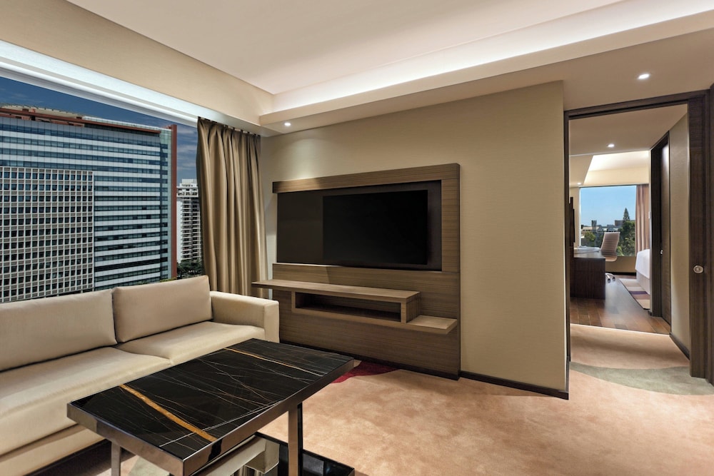 Junior Suite, 1 King Bed photo 2