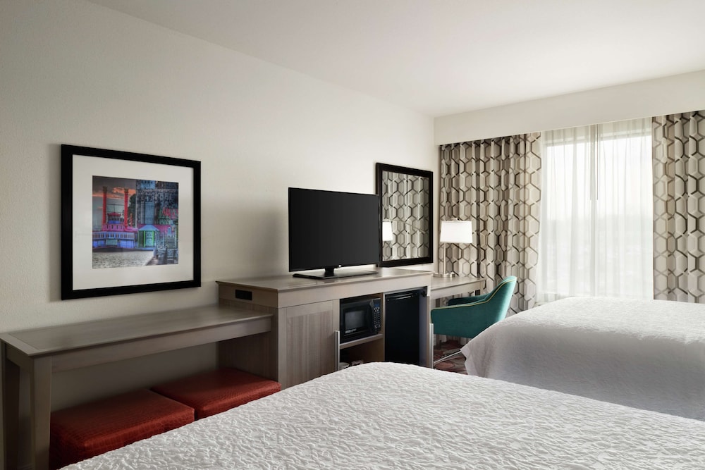 Room, 2 Queen Beds, Accessible, Non Smoking (Hearing) photo 2