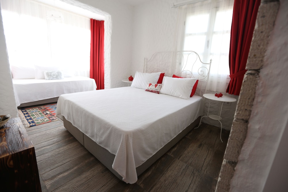 Panoramic Triple Room