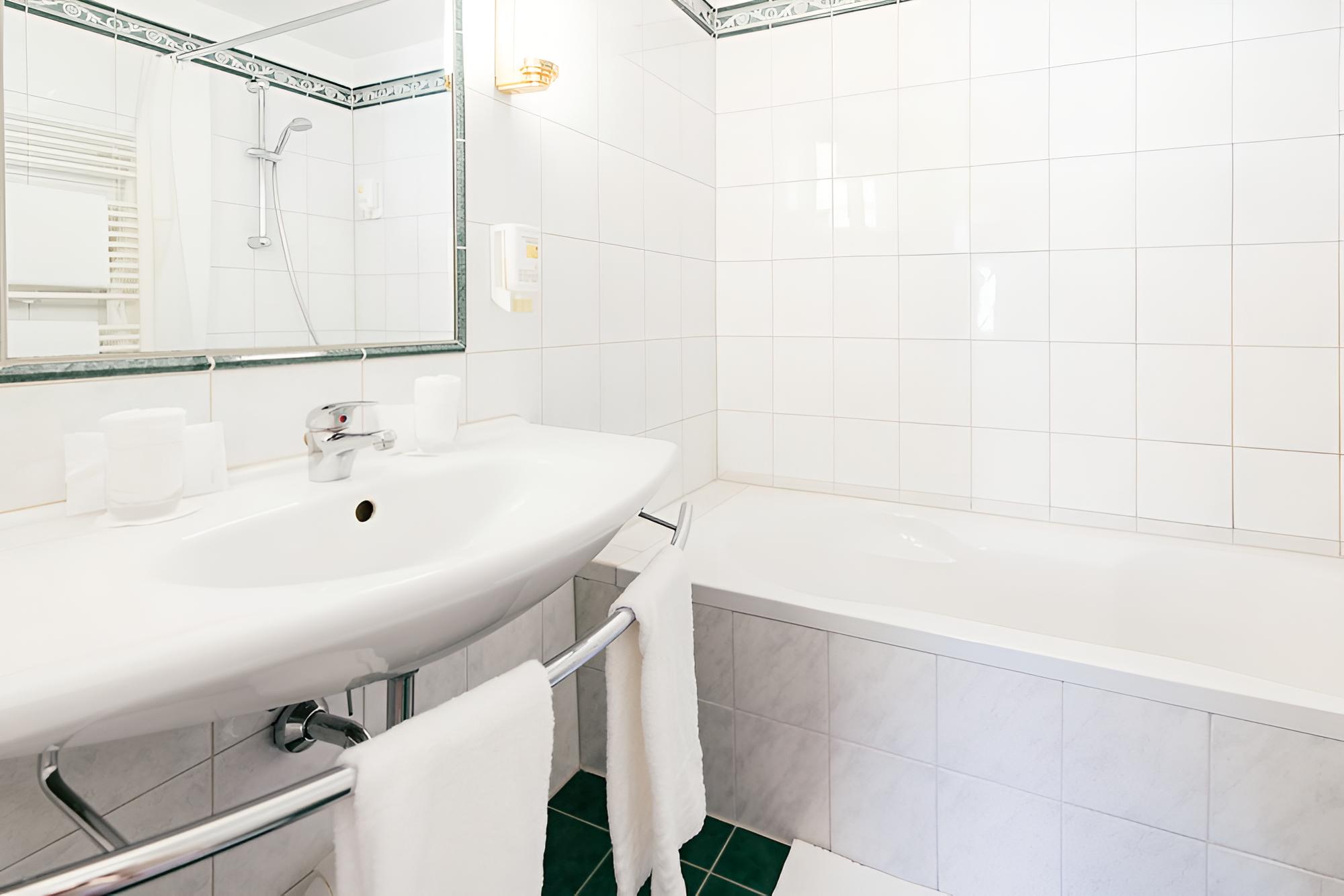 Business Double Room/ Twin Room - incl. drinks from the Minibar photo 1