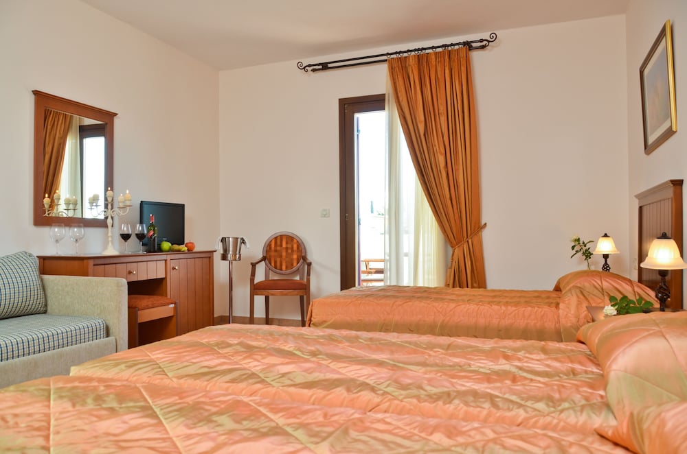Premium Room, Garden View - Photo 2