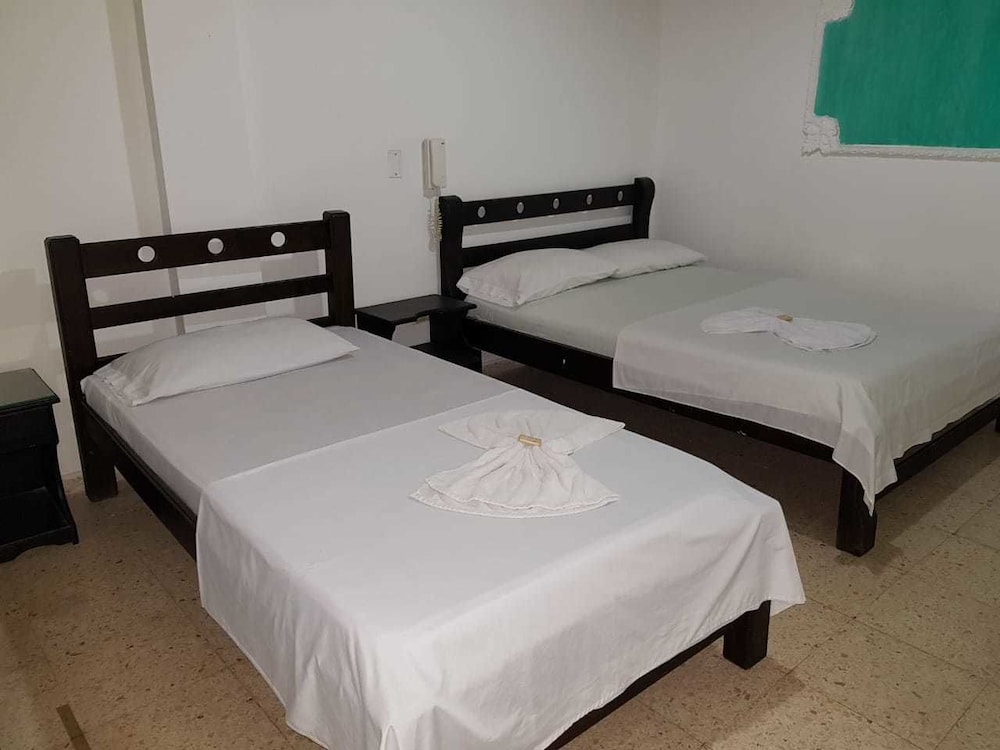 Basic Double Or Twin Room, Multiple Beds, Non Smoking photo 1