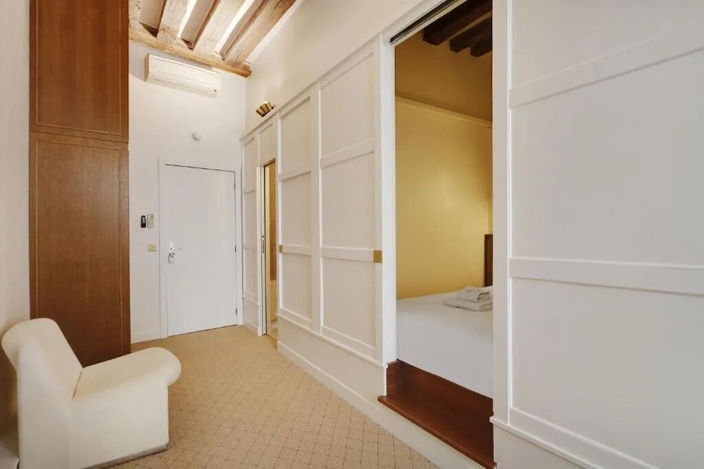 Family Apartment photo 2