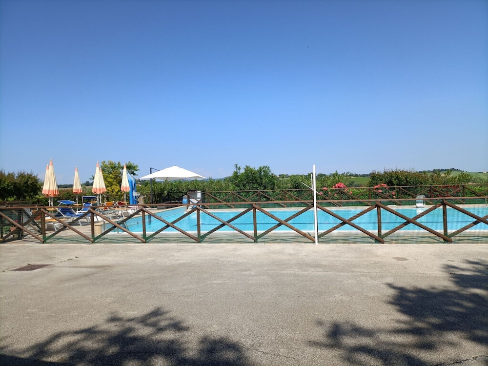 Villa photo 2