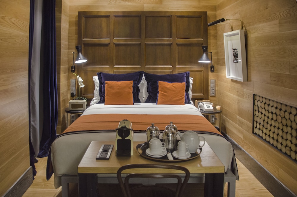 Interior Double Room