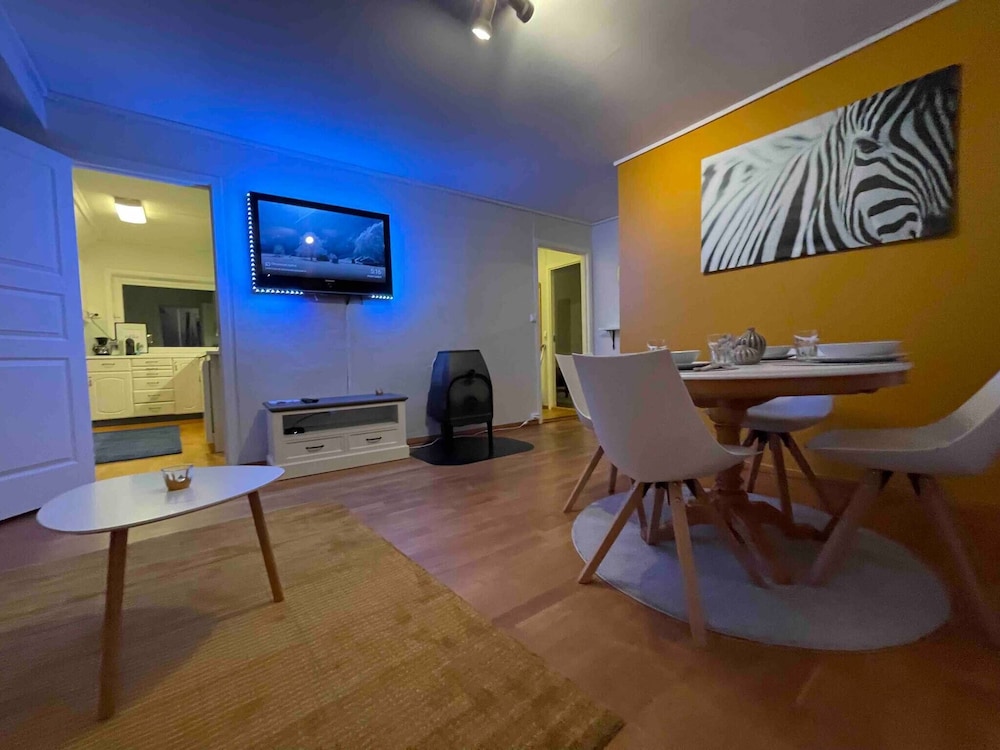Apartment, 2 Bedrooms, Smoking, Balcony photo 1