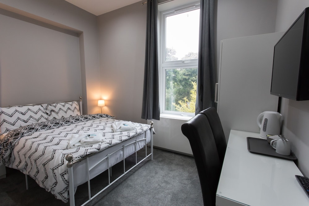 Double Room, Ensuite - Photo 3
