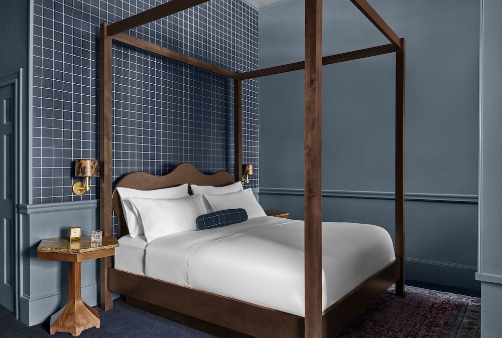 Suite (Manor) photo 2