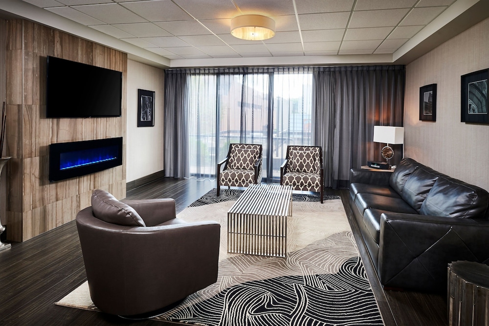 Junior Suite, 1 Bedroom, City View (Fireplace)