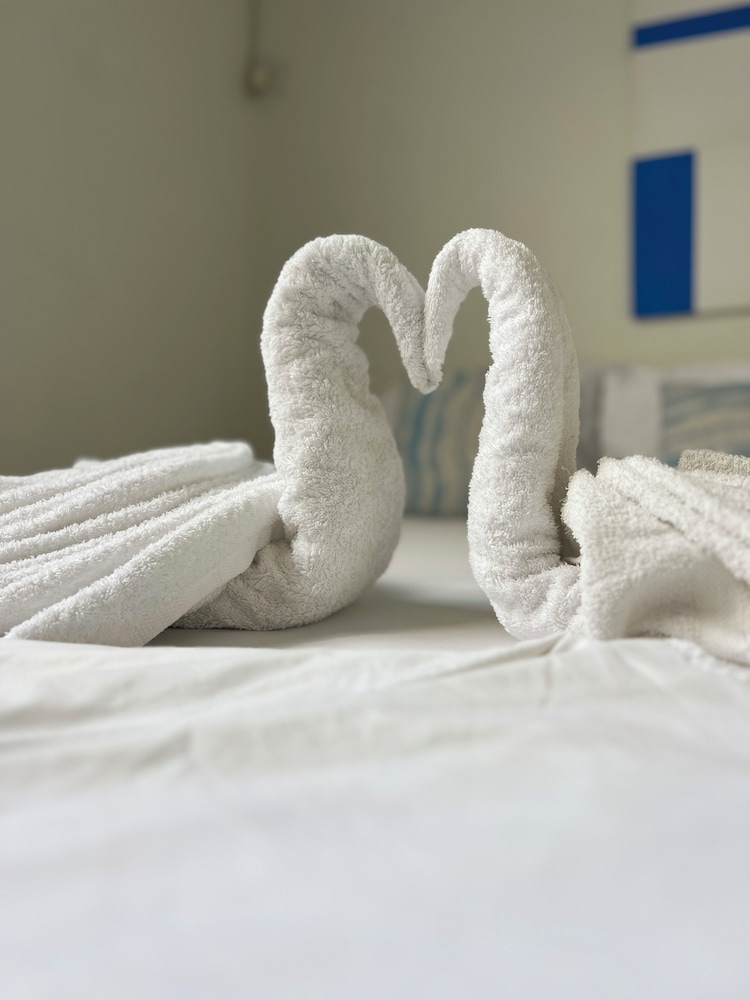 Room, 2 Twin Beds, Sea View