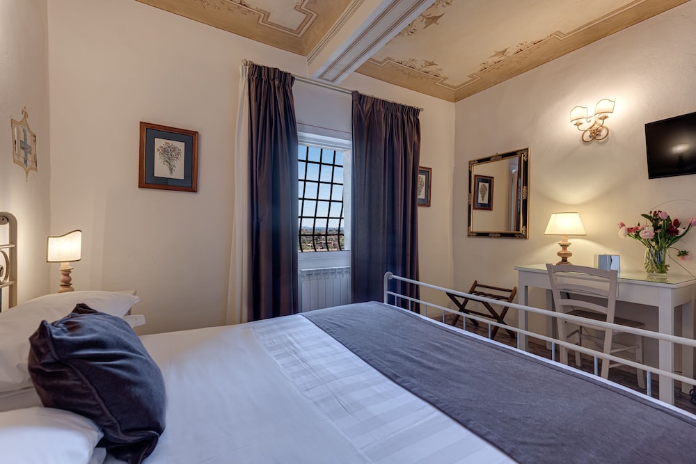 Classic Double Room, Garden View