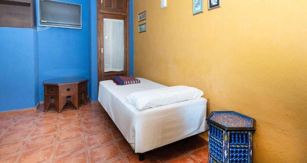 Bed in 6-Bed Male Dorm Ensuite