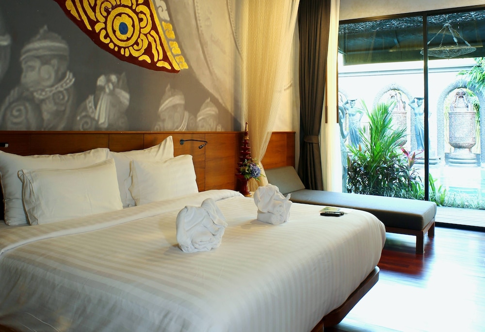 Cabana Suite Pool Access - Photo 7