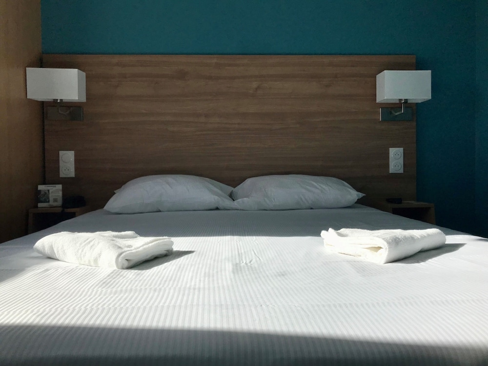Standard Double Room - Photo 3