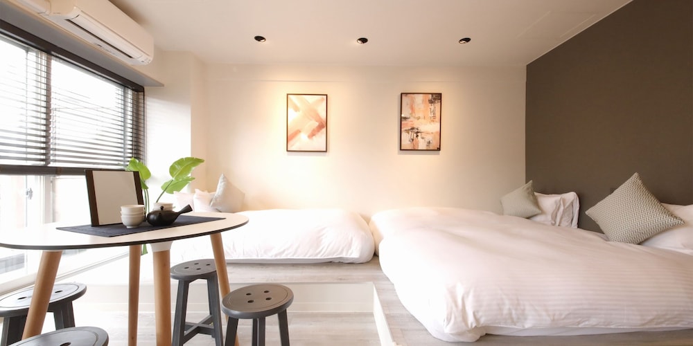 Standard Room, Non Smoking (6 Beds) - Photo 2