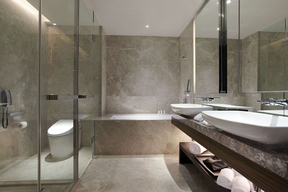 Suite, 1 King Bed (Prestige)