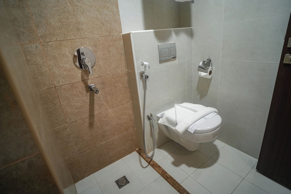 Standard Double or Twin Room - Photo 6