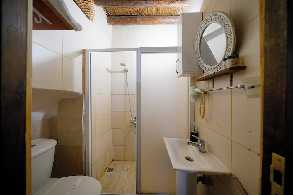 Economic Double Room photo 3