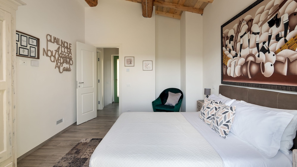 Villa photo 1