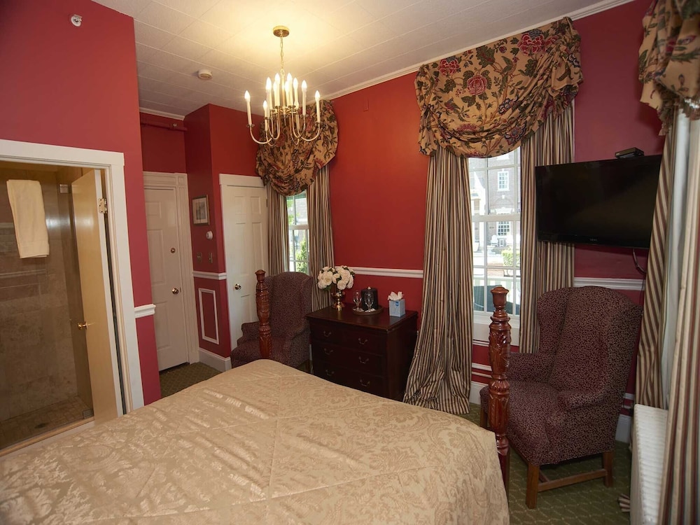 Standard Double Room, Ensuite (The Manor 112 Queen (no p)