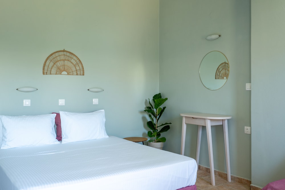 Romantic Studio, Garden View - Photo 1