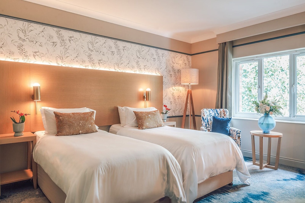 Signature Twin Room - Photo 1