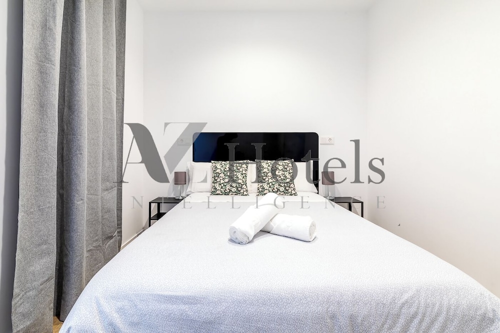 Economy Double Room, Non Smoking, Shared Bathroom photo 3
