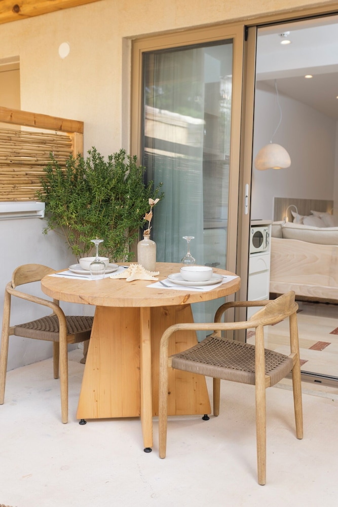 Comfort Suite with Furnished Patio