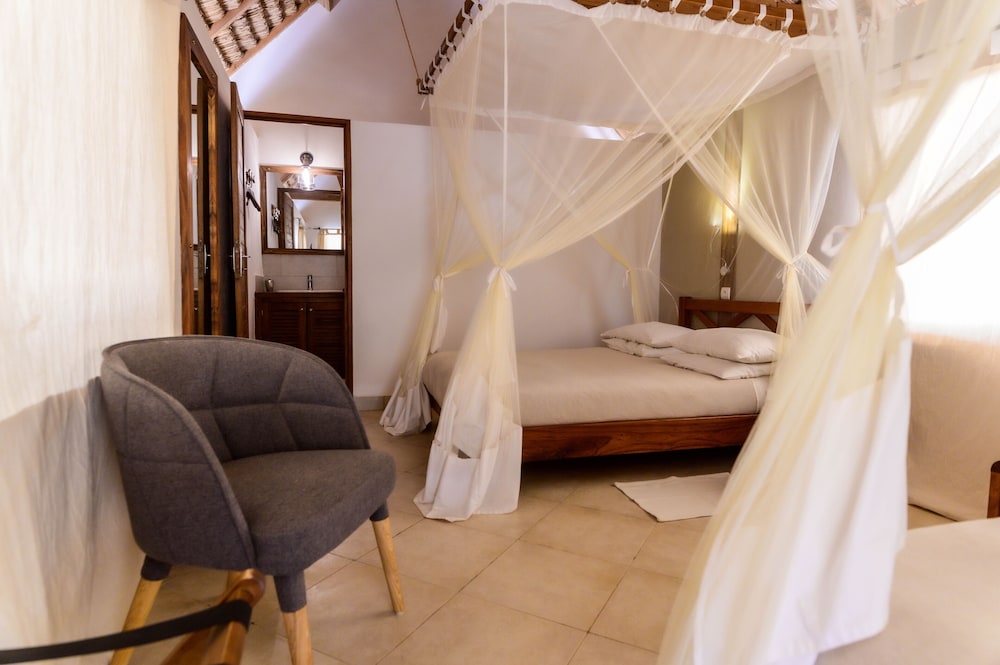 Standard Bungalow, Multiple Beds photo 3