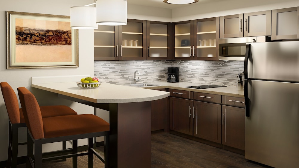 Suite, 1 Bedroom, Kitchen - Photo 6